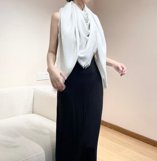 CD 26s Scarf 140cm Silk & Cashmere 303198