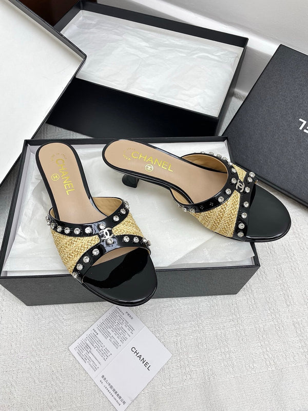 CC 25SS Slippers 5cm Yellow Raffia Black Patent Calfskin 338300