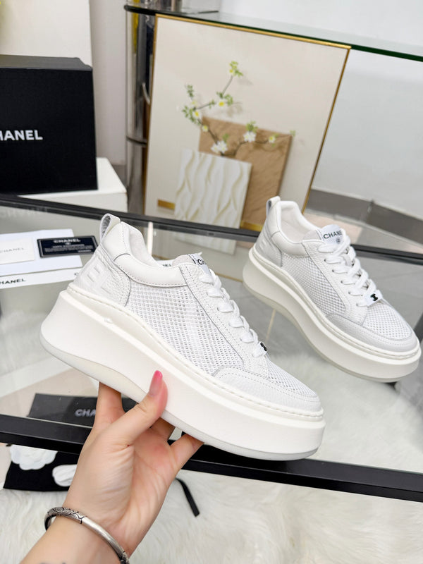 CC 26s Sneaker White Cowhide Mesh 723082