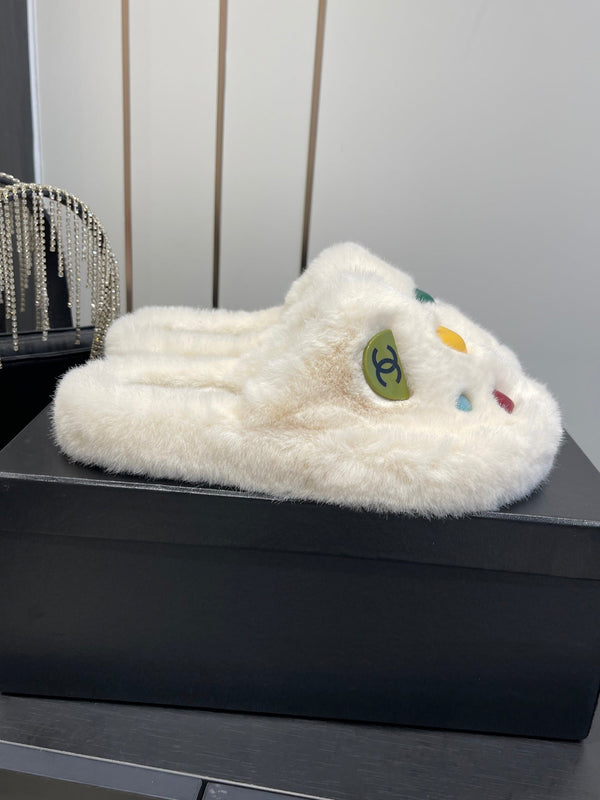 CC Double C Furry Slippers White Fur 554699