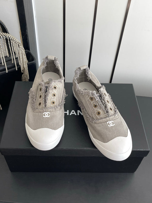 CC 26s Laceless Canvas Sneakers Grey Canvas 945156