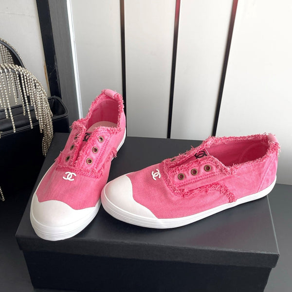 CC 26s Laceless Canvas Sneakers Pink Canvas 945158