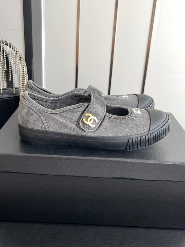 CC 26s Mary Jane Sneakers Grey Canvas 945160