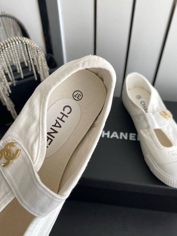 CC 26s Mary Jane Sneakers White Canvas 945162