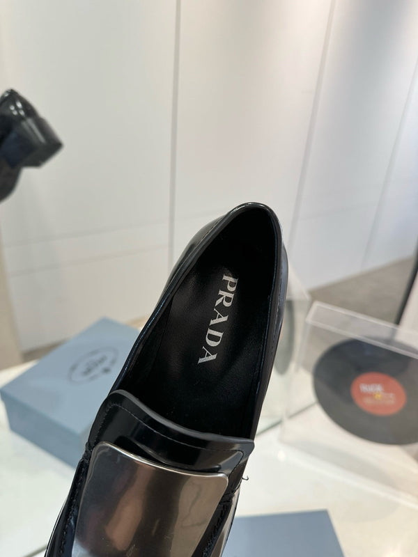 Prad 26s Metal Plate Loafers Black Brushed Leather 941513