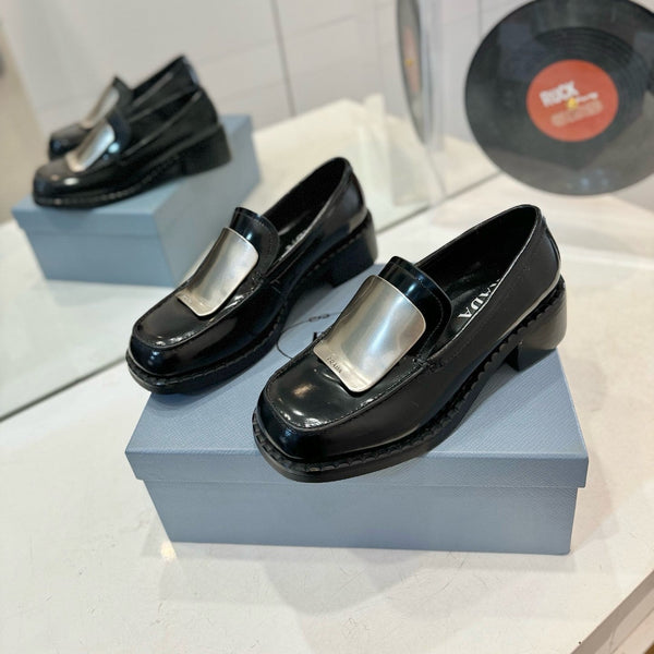 Prad 26s Metal Plate Loafers Black Brushed Leather 941513