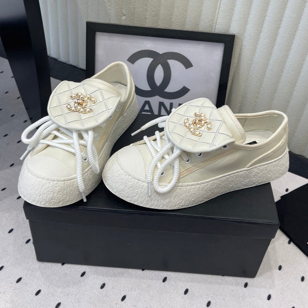 CC 2026s Sneakers Ivory Leather 720086