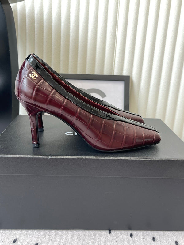 CC 26s Matthieu Blazy Pump 9.5cm Burgundy Embossed Leather 807479