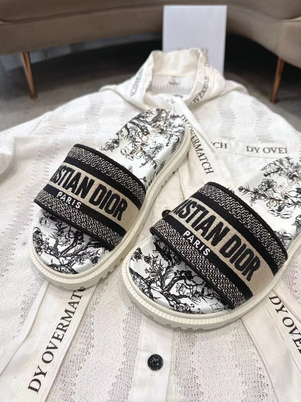 CD 26s Platform Sandals Black White Leather Fabric 944456