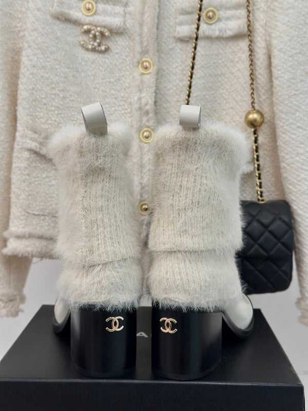 CC Short Boots 60mm White Cowhide And Wool Yarn