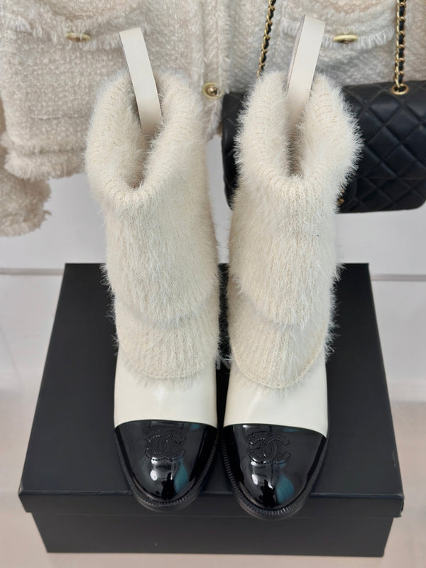 CC Short Boots 60mm White Cowhide And Wool Yarn