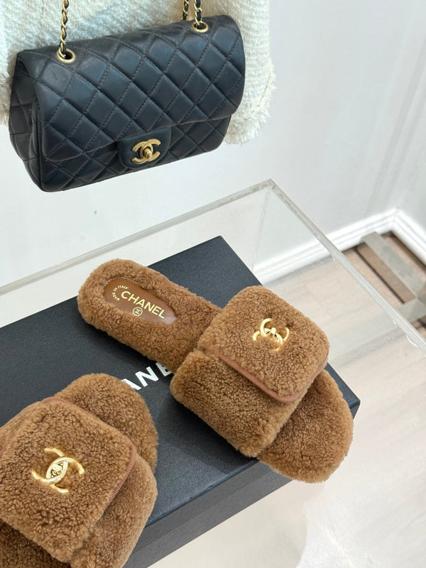 Chanel 25 Buckle Flip-up Thick-soled Slippers Brown Wool 465381