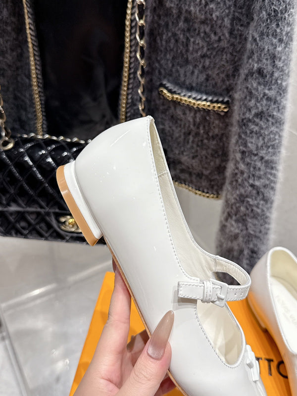 LV Swing Ballet Flat White Patent Leather 610708
