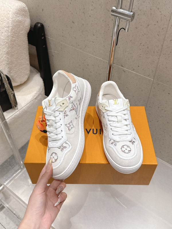 LV Stadium Sneaker Grey Cashgora Suede 610791