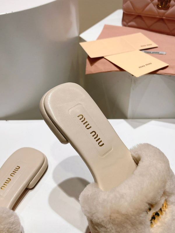 Miu Slides Light Beige Leather Fur 739562