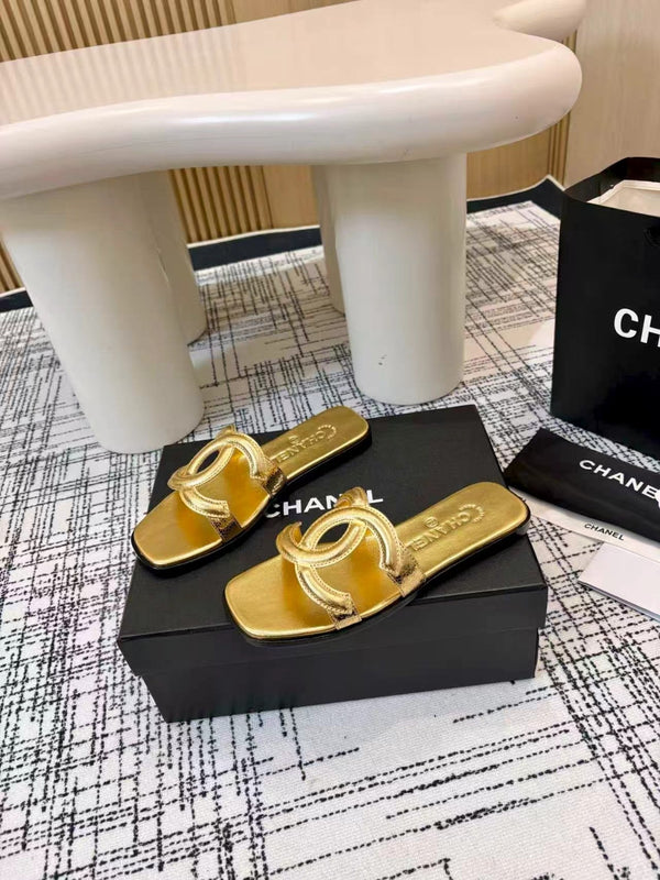 CC 26s Open-toe Sandal Gold Sheepskin 681943