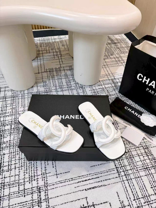 CC 26s Open-toe Sandal White Sheepskin 681945