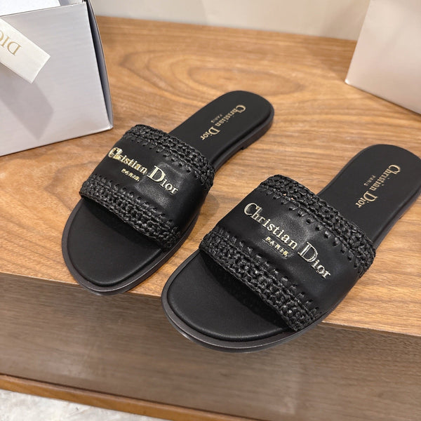 CD 26s Strappy Slippers Black Leather 998641