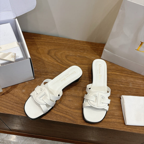CD 26s D-Club Slides 4.5cm White Calfskin 998645