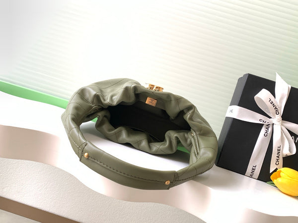 CC 2025 Hobo Bag 32cm Olive Calfskin