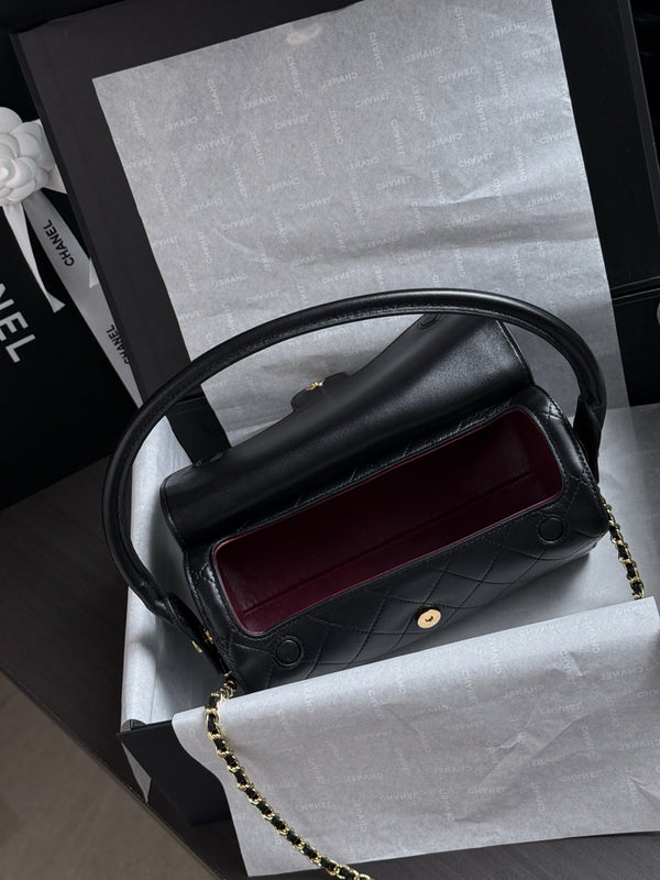 CC 26s Clutch With Chain 23cm Black Crocodile Calfskin