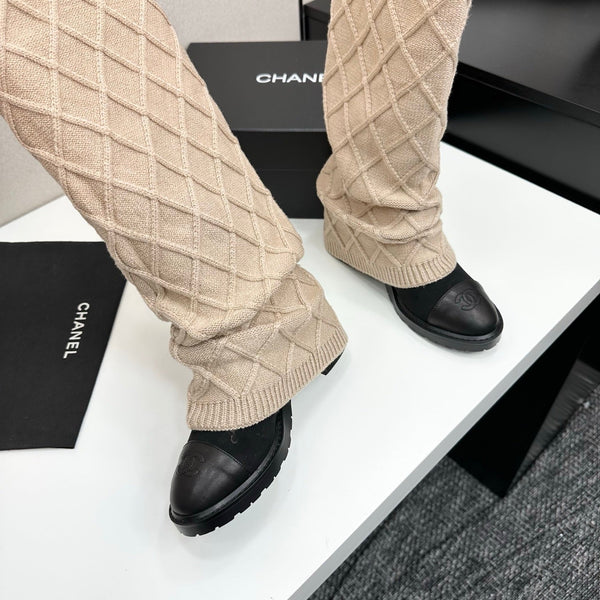 CC 26s Diamond Knit Buttoned Long Boots Black Beige Calfskin Knit 985769