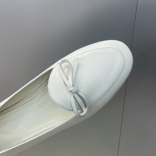 CL 26s Ballet Flats In White Lambskin With Bow