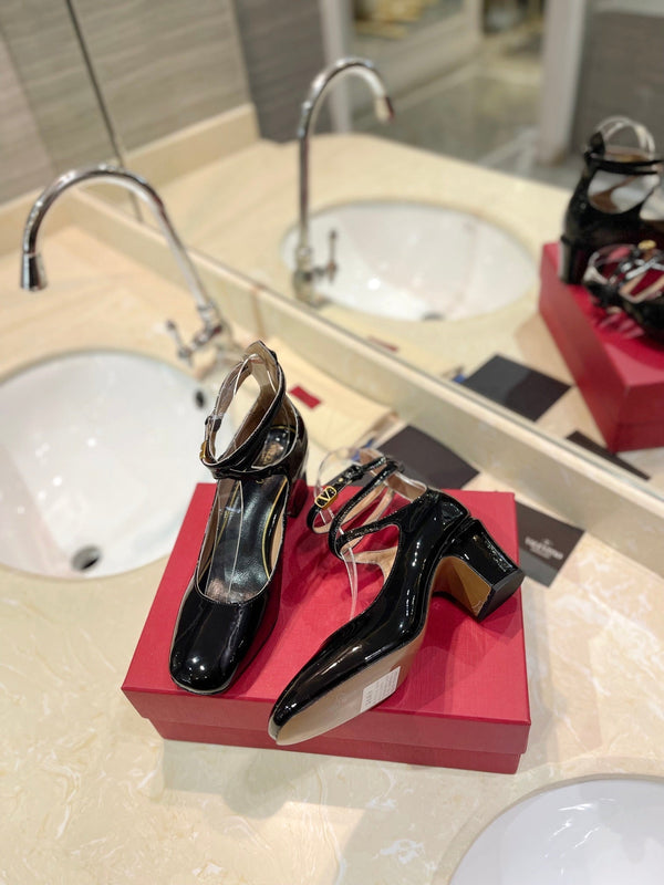 VLTN 26s VLogo Block Heels Black Patent Leather 985374