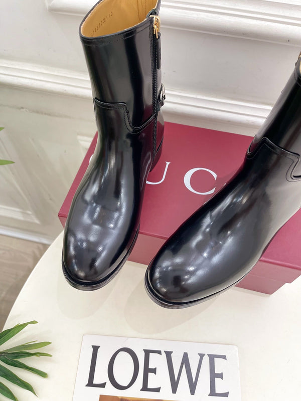 Gucci 25𝐬𝐬 horsebit ankle boots black patent calfskin 435384