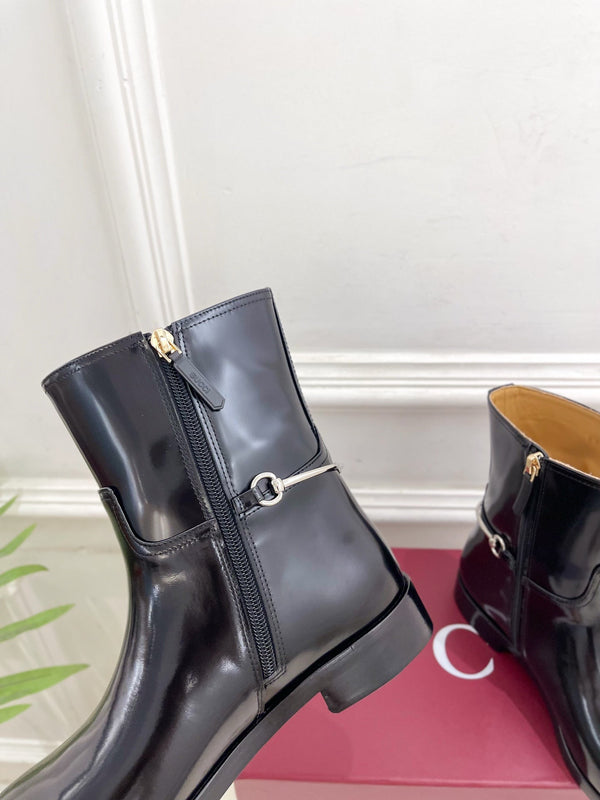 Gucci 25𝐬𝐬 horsebit ankle boots black patent calfskin 435384