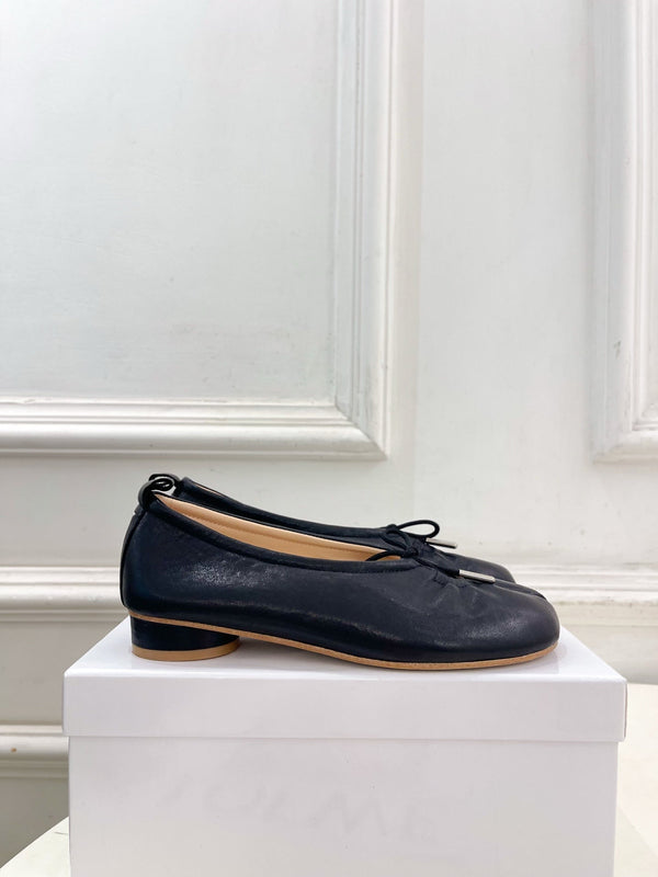MM 26s Tabi Ballet Flats Black Lambskin 947488