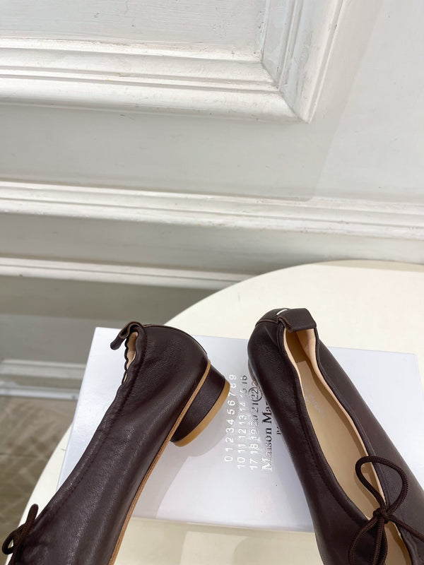MM 26s Tabi Ballet Flats Chocolate Lambskin 947491