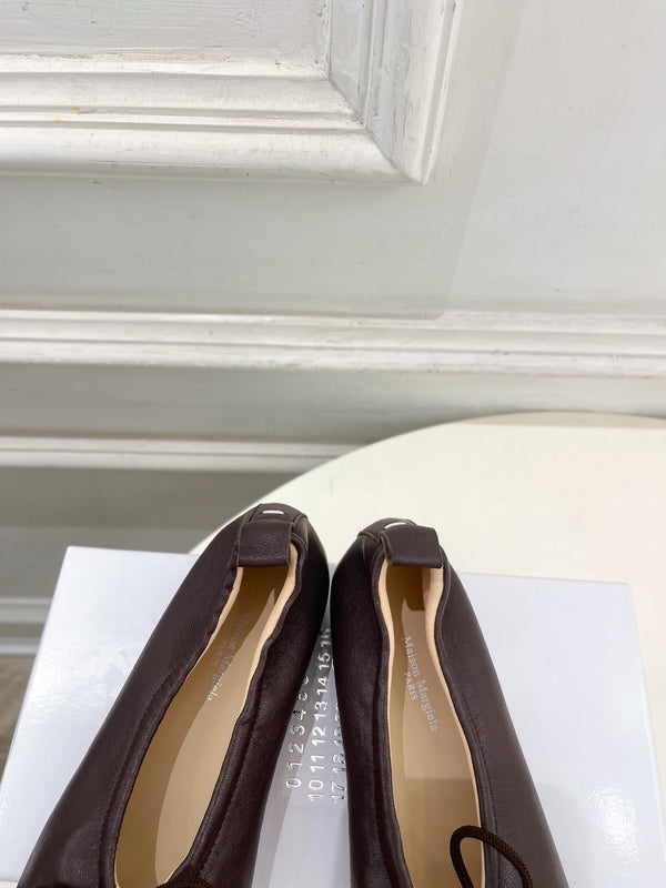 MM 26s Tabi Ballet Flats Chocolate Lambskin 947491