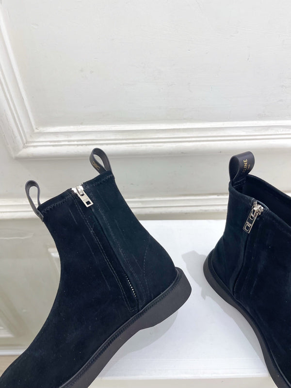 CE 26s Flow Zipped Ankle Boots Black Suede 947590