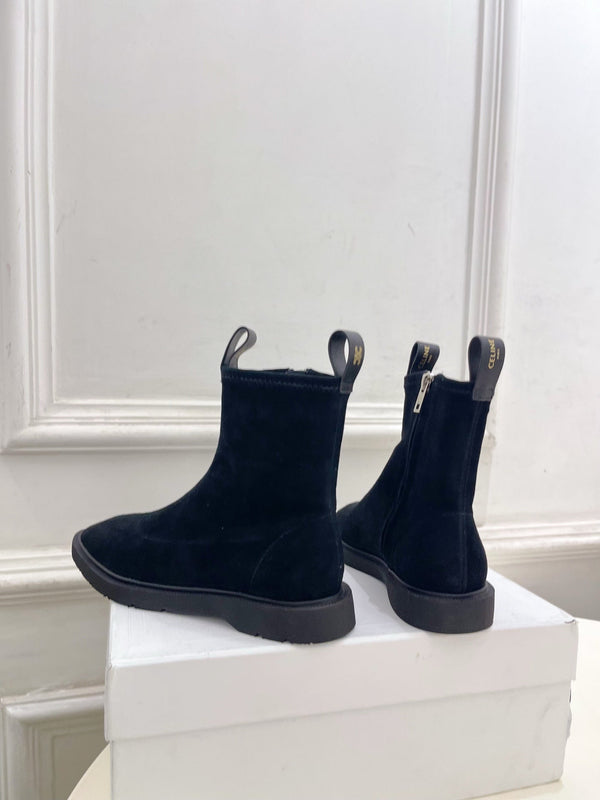 CE 26s Flow Zipped Ankle Boots Black Suede 947590
