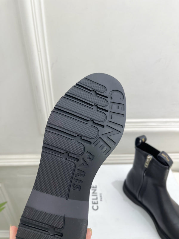 CE 26s Flow Zipped Ankle Boots Black Leather 947593