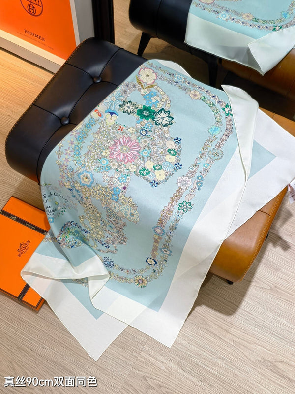HM 26s 90 Double Sided Scarf Light Blue White Colorful Mulberry Silk 145754