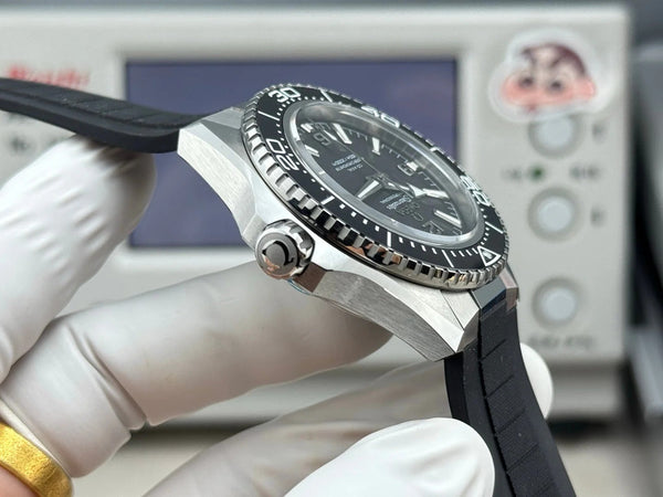 Omega Seamaster Planet Ocean 600M 42mm Steel Black Dial Rubber Strap