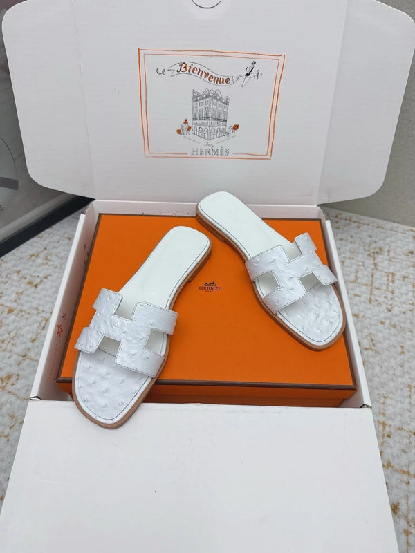 HM 26ss Oran Sandals Milk White Ostrich Leather 625088