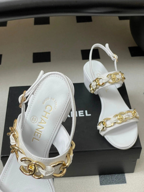 CC 26s Buckle Chain Sandals 55 White Sheepskin 649473