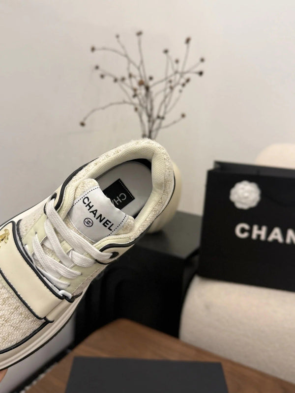 CC 26s Casual Sneaker Cream Tweed Leather 183600