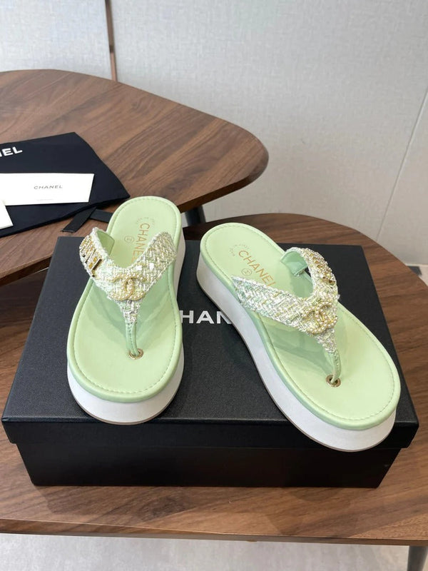 CC 2026 Thong Sandal Platform Tweed Gold Logo Details 790372