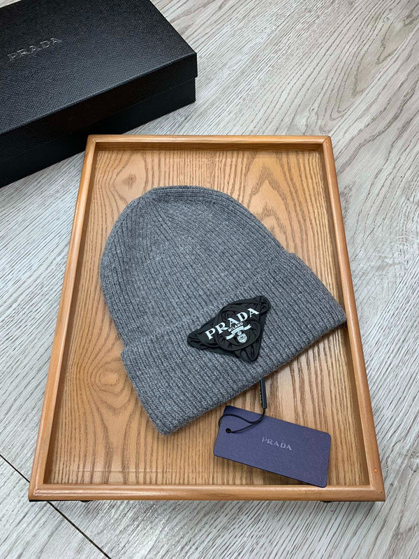 BEANIE HAT IN RHINO GRAY WOOL 431361