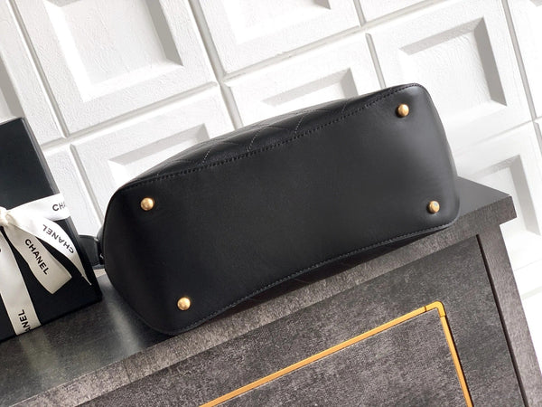 Chanel 2026 Bag 32cm Black Calfskin 331125