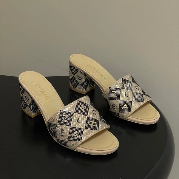 CC 26s Sandals 70 Beige Sheepskin Rhinestones 649517