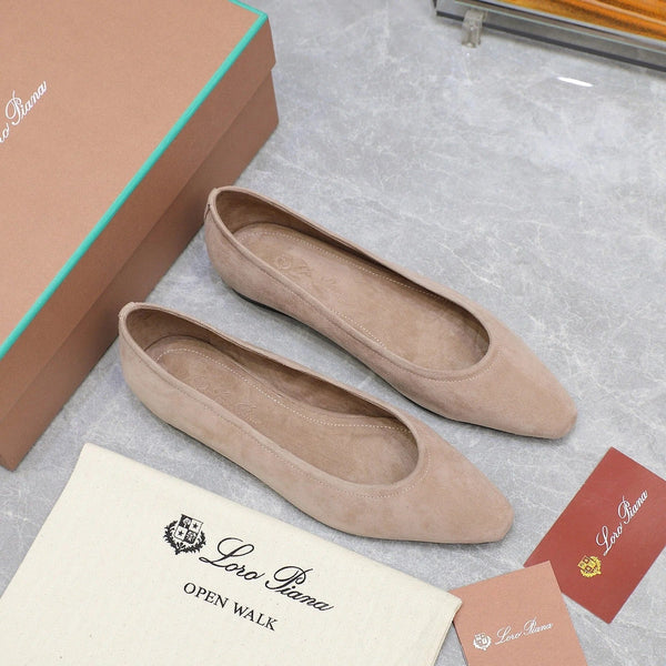 Classic Ballet Shoes In Beige Suede