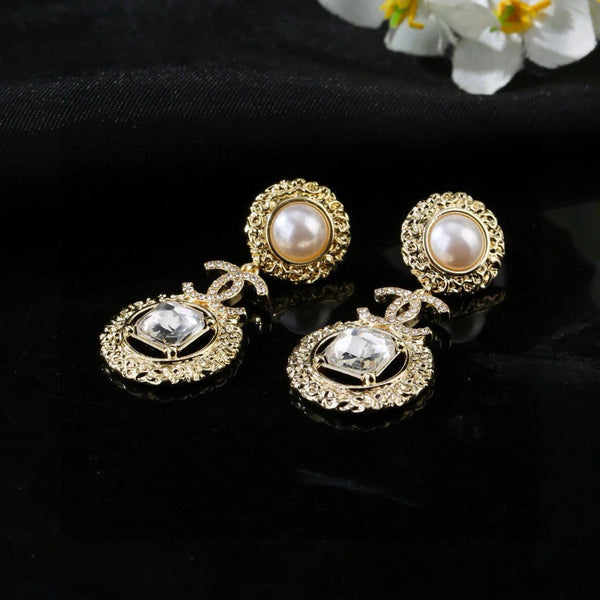 CC Gorgeous Gold Diamond Pearl Earring