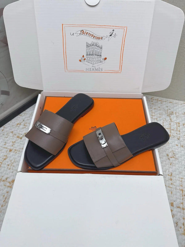 HM 26ss Oasis Sandals Brown Black Sheepskin Sliver Buckle 625165