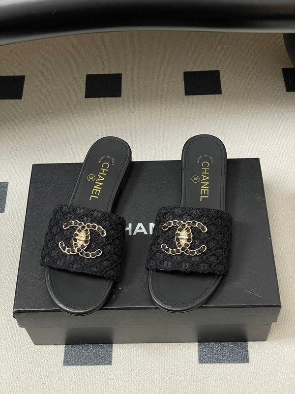 CC 26s Flat Slippers Black Fabric Sheepskin 649492