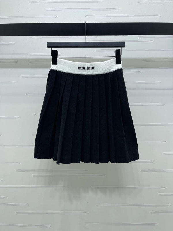 Miumiu 2026 Crew Neck Knit Short-sleeved Pleated Skirt Set Wool 352667